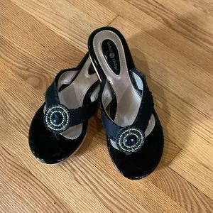 Lindsay Phillips Size 7 Switch Flop Sandals